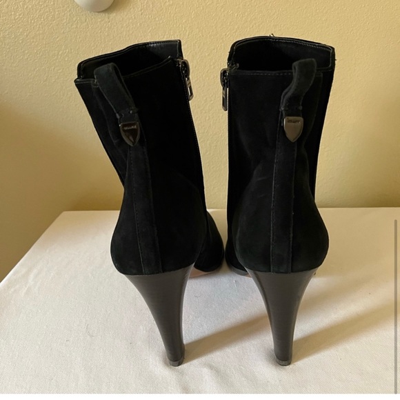 COPY - COPY - Coach Jemma Boots Size 10..Coach Logo is on back of boot. Excelle… - Picture 4 of 8